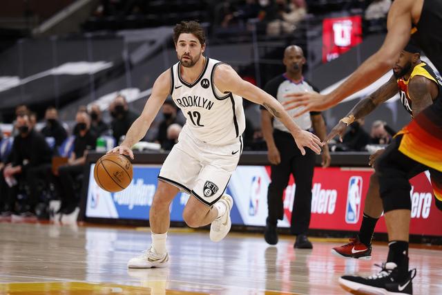 东欧合砍50分 独行侠大胜凯尔特人38分追至1-3
