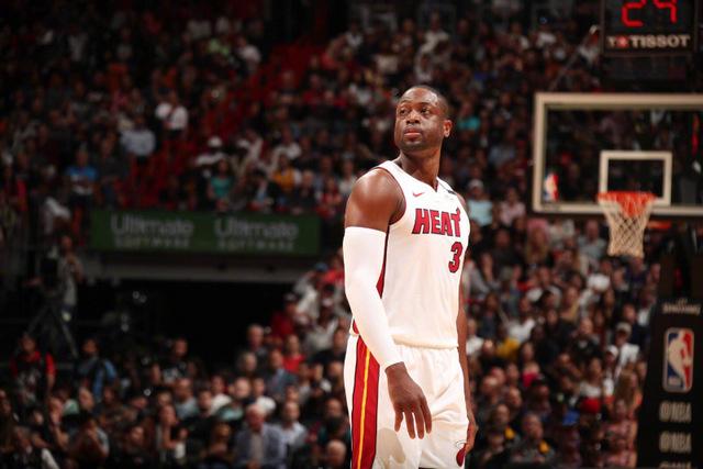 库里23分杜兰特21+10 勇士不敌太阳遭遇4连败